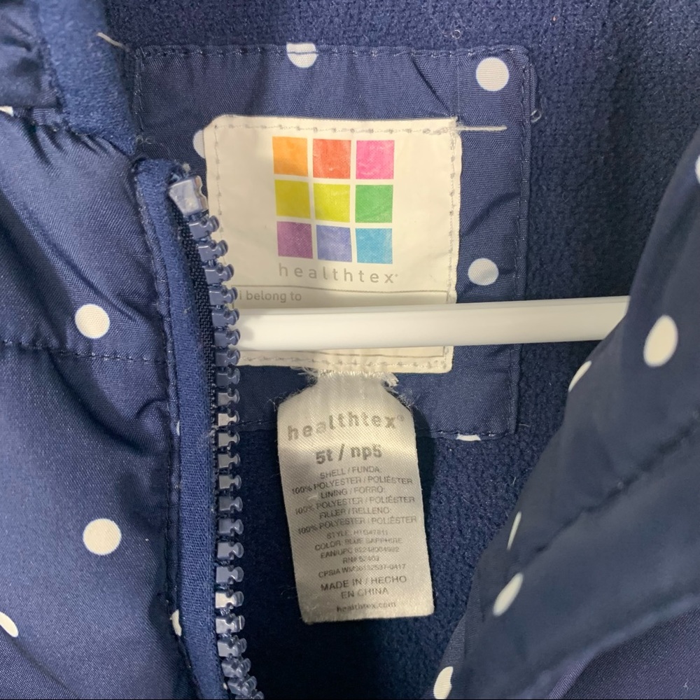 Girls winter coat size 5 - Picture 3 of 3